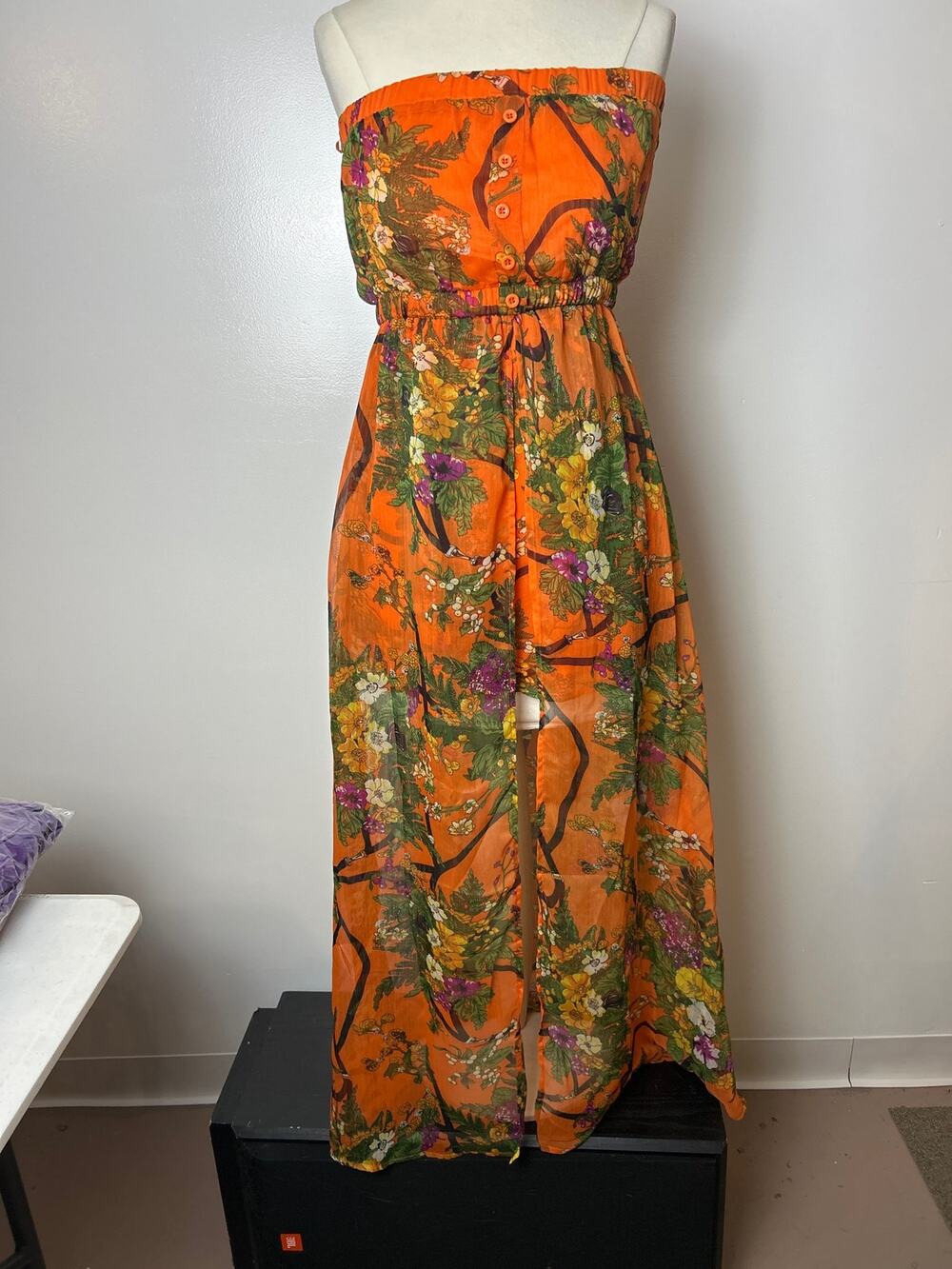 QED London Floral Sleeveless Hem Overlay Maxi Dress Size M